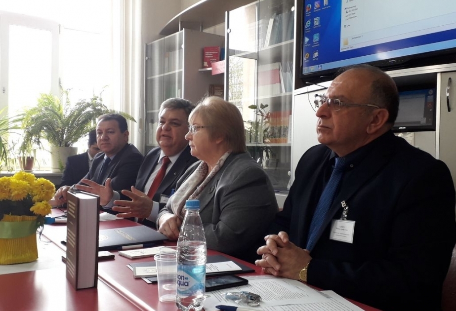 Minskdə ulu öndər Heydər Əliyevə həsr olunmuş beynəlxalq konfransın bölmə iclası keçirilib