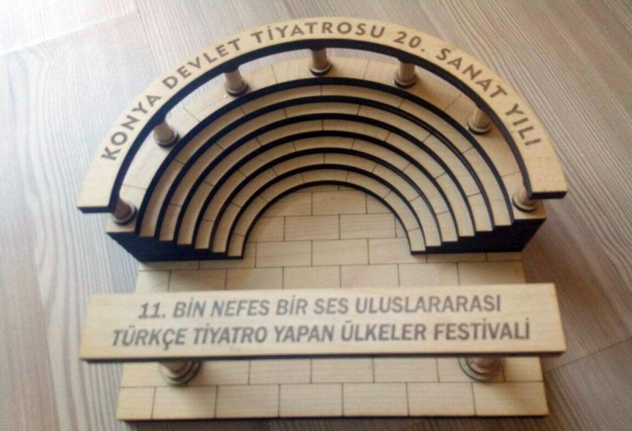 Akademik Milli Dram Teatrının kollektivi Türkiyədə