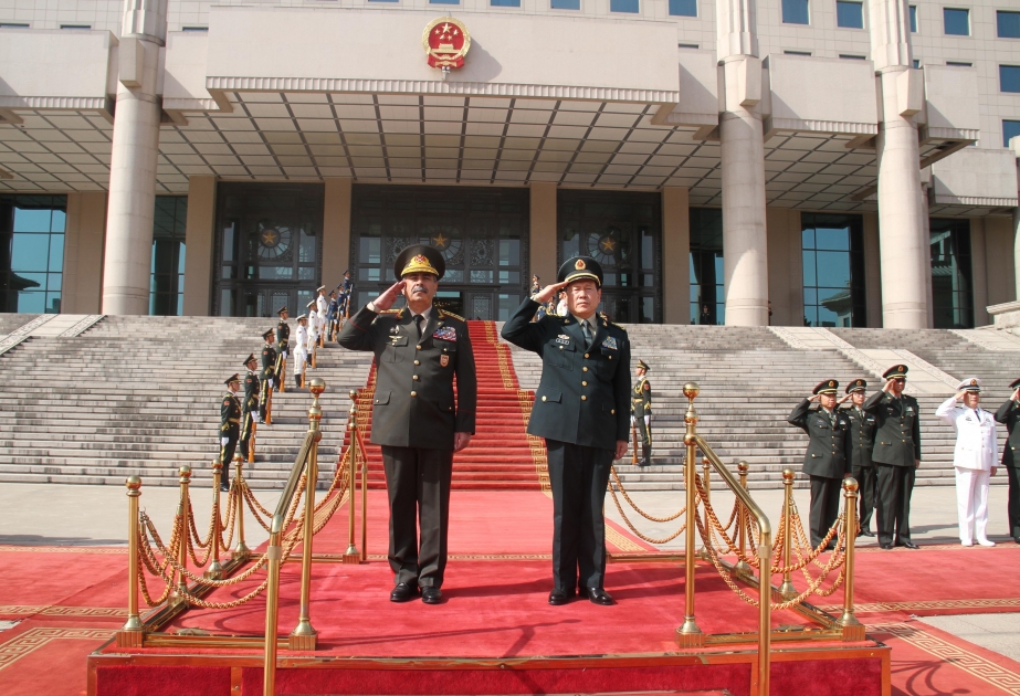 Pékin : Entretien des ministres de la Défense azerbaïdjanais et chinois