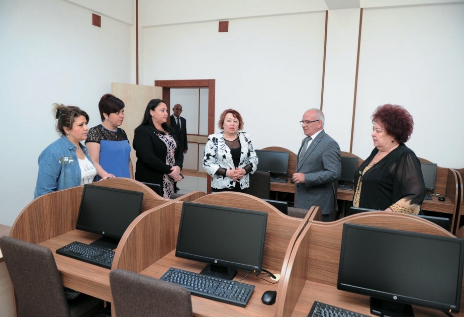 Ukraynalı müəllimlər muxtar respublikanın mədəniyyət və təhsil müəssisələri ilə tanış olublar