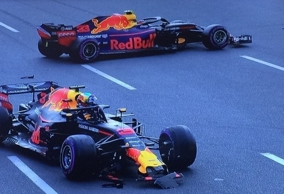 Formula 1: “Red Bull Racing” komandasının bolidləri toqquşaraq mübarizədən kənarlaşıblar  VİDEO