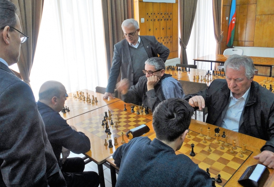 KİV nümayəndələri arasında Ulu Öndərin xatirəsinə həsr edilən şahmat turnirinə start verilib