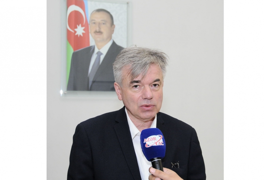 Fransalı senator: Neft ölkəsi olan Azərbaycan elmə, təhsilə çox böyük diqqət ayırır