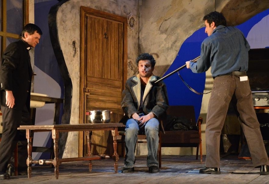 Gənc Tamaşaçılar Teatrı Formula 1 zamanı maraqlı repertuarla çıxış edib