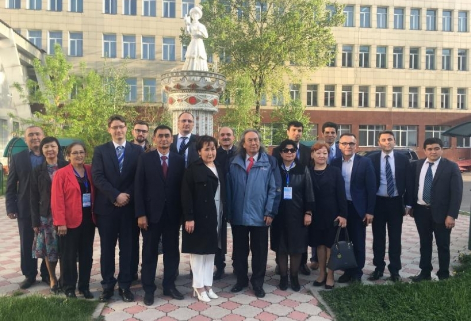 Beynəlxalq konfransda Azərbaycanda dərsliklərin qiymətləndirilməsi texnologiyasına dair təqdimat olub