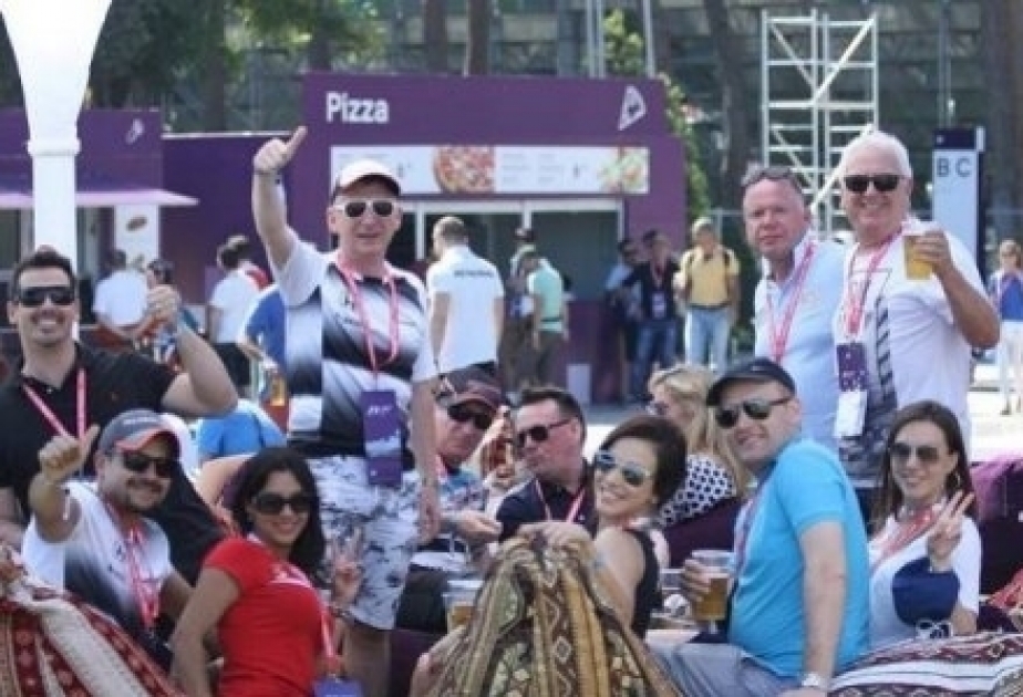 Formula 1 yarışlarını izləyən turistlər Bakı haqqında xoş təəssüratlarını bölüşüblər