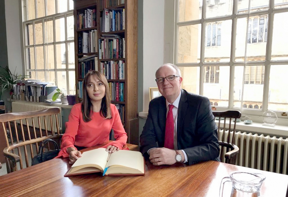 Professorin Nargiz Paschayeva trifft sich mit Direktor der Bodleian Library der Universität Oxford