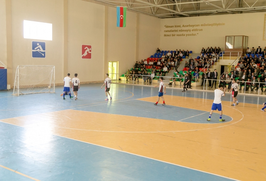 Salyanda idarə, müəssisə və təşkilatların komandaları arasında minifutbol üzrə rayon birinciliyinə start verilib