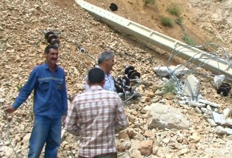 İranda baş vermiş zəlzələ nəticəsində 105 nəfər xəsarət alıb