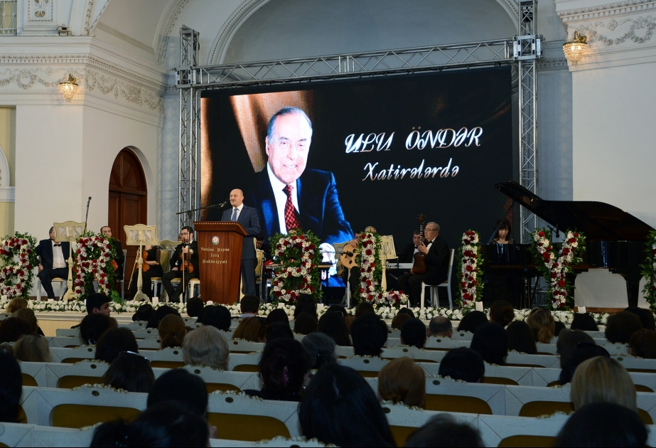 Heydər Əliyev Azərbaycan salnaməsində təkrarolunmaz rəhbər, qüdrətli dövlət başçısı, fədakar insan kimi əbədiləşib