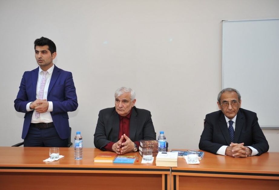 Kamal Abdullanın “Yarımçıq əlyazma”sı tələbələrin müzakirəsində