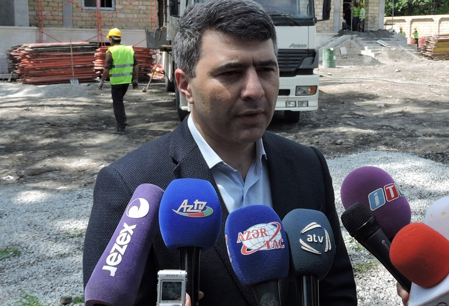 İnam Kərimov: Kənd təsərrüfatı idarələrinin nümayəndələri ipəkqurdlarını kümçülərin evlərinə şəxsən çatdırmalıdırlar