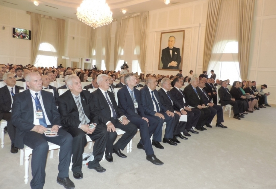 Gəncədə “Müasir təbiət və iqtisad elmlərinin aktual problemləri” mövzusunda beynəlxalq elmi konfrans işə başlayıb