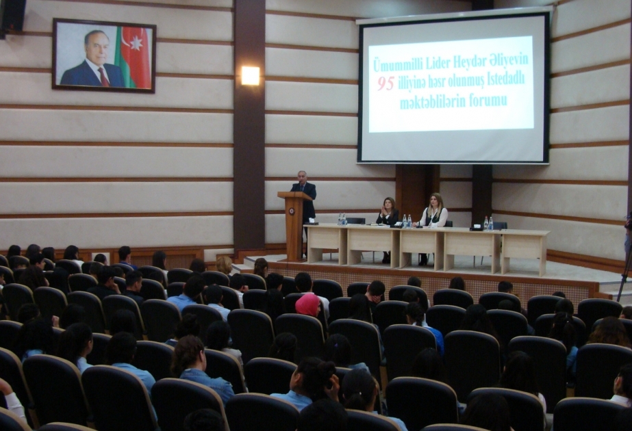 Lənkəranda məktəbli gənclərin ümumrayon forumu keçirilib