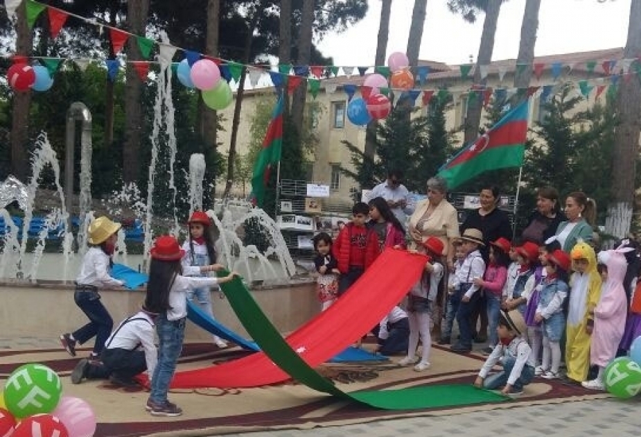 Salyanda keçirilən kitab bayramında üç yüzə yaxın kitab nümayiş olunub