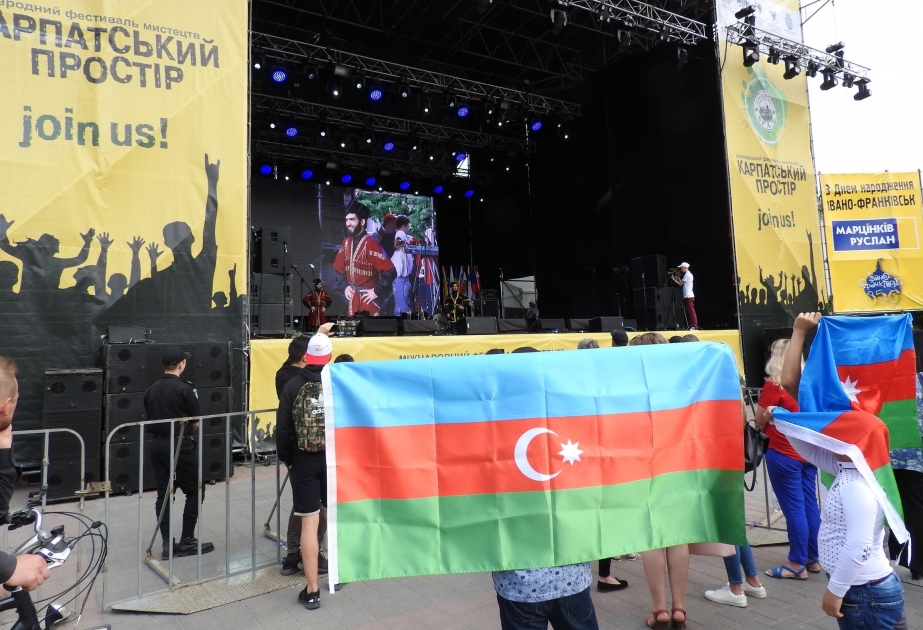 Ukraynada beynəlxalq festivalda sənətçilərimizin çıxışı böyük marağa səbəb olub