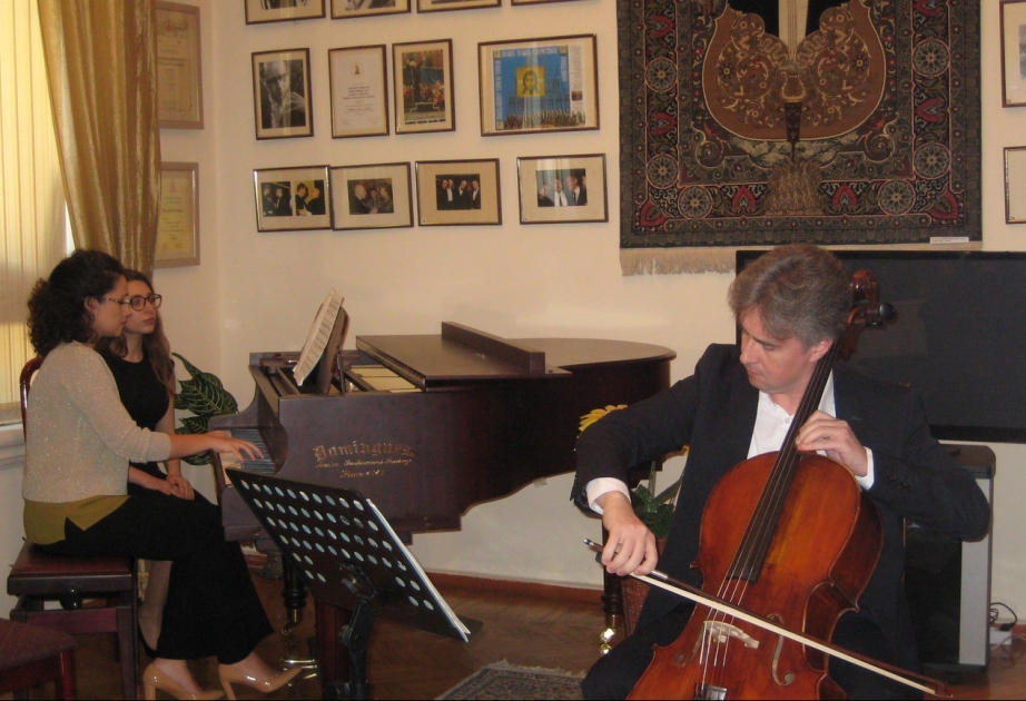 Mstislav Rostropoviçin xatirəsi anılıb