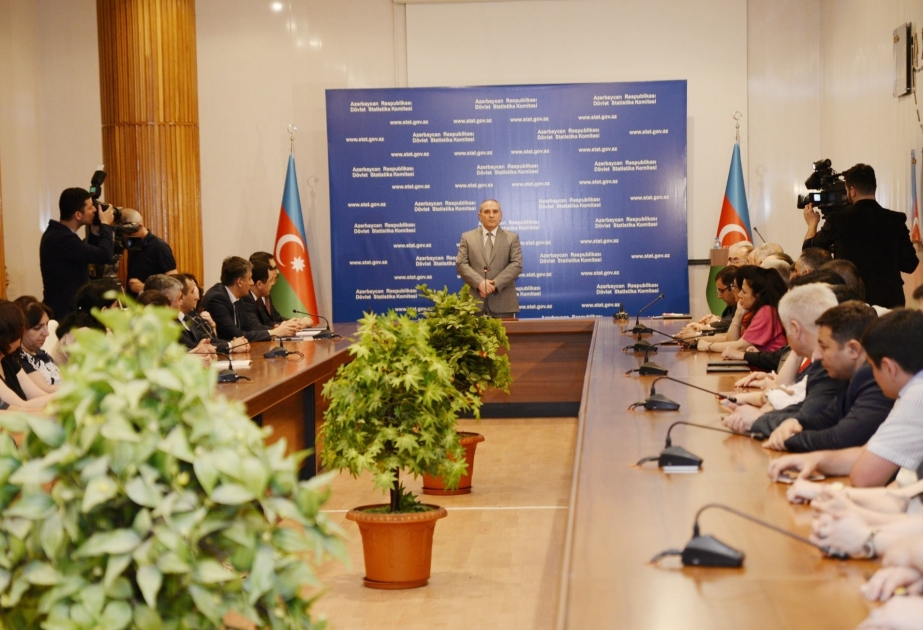 Statistika Komitəsində Ulu Öndərin anadan olmasının 95 illiyi qeyd olunub