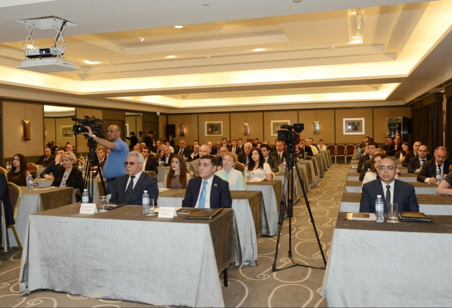 "Heydər Əliyev Azərbaycan Sənayesinin İnkişafında rolu" mövzusunda elmi-praktik konfrans keçirilib