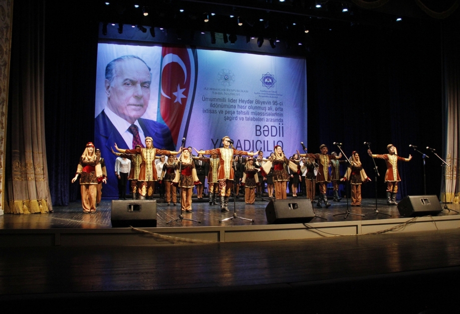 Şagird və tələbələr arasında keçirilmiş bədii yaradıcılıq festivalının yekun konserti olub