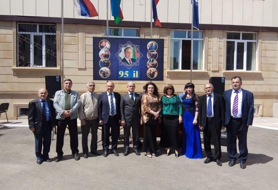 В Дербентском филиале Азербайджанского государственного экономического университета отметили 95-летие со дня рождения общенационального лидера Гейдара Алиева