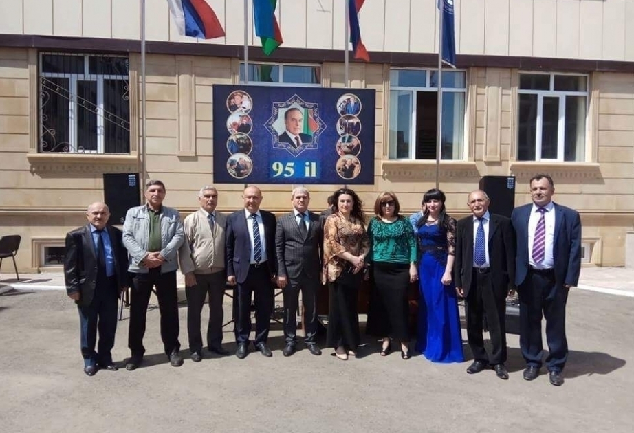 Azərbaycan Dövlət İqtisad Universitetinin Dərbənd filialında ümummilli lider Heydər Əliyevin anadan olmasının 95 illiyi qeyd olunub