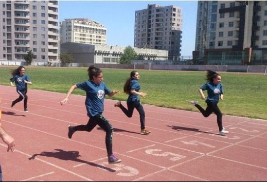 Bakı məktəbliləri arasında atletika dördnövçülüyü üzrə yarış keçirilib
