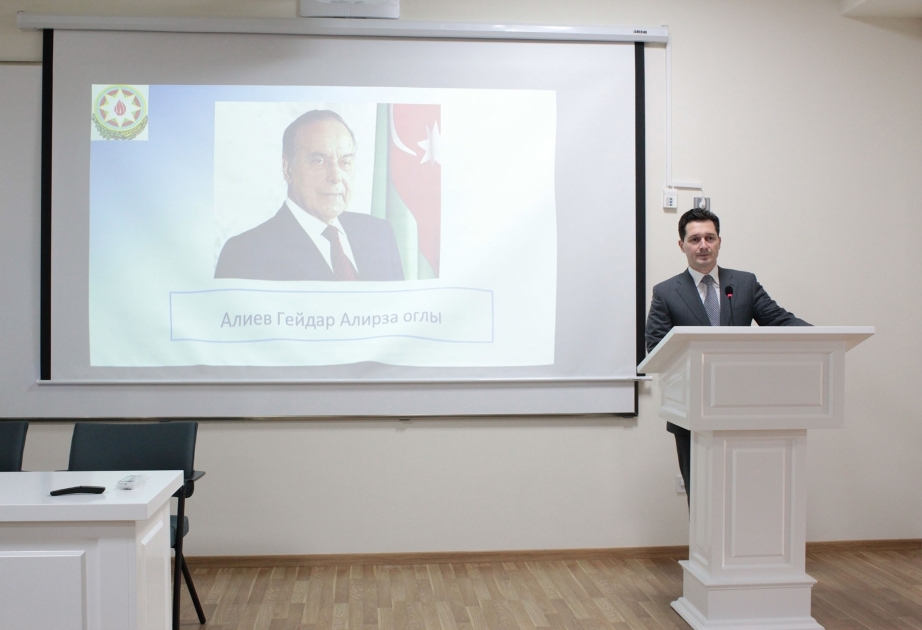 “Heydər Əliyev və Azərbaycan tibbi” mövzusunda elmi konfrans keçirilib