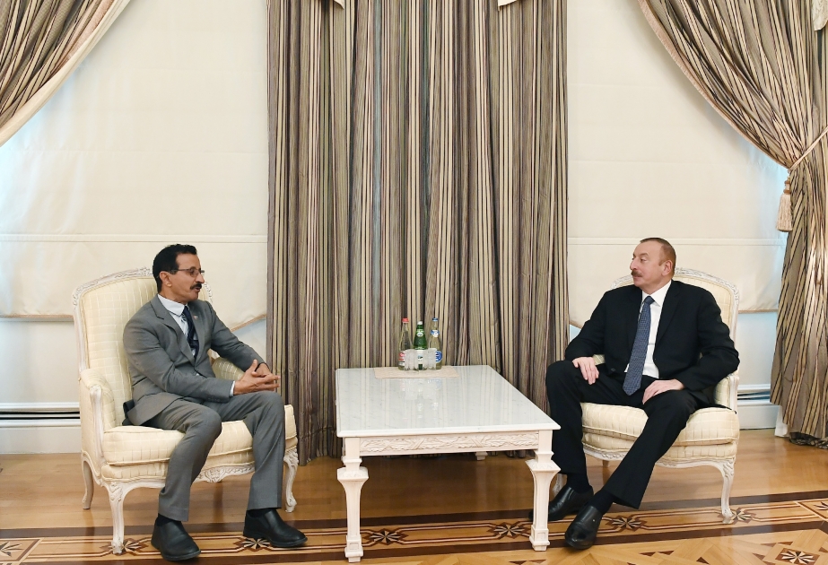 الرئيس الأذربيجاني يلتقي رئيس مجموعة موانئ دبي العالمية