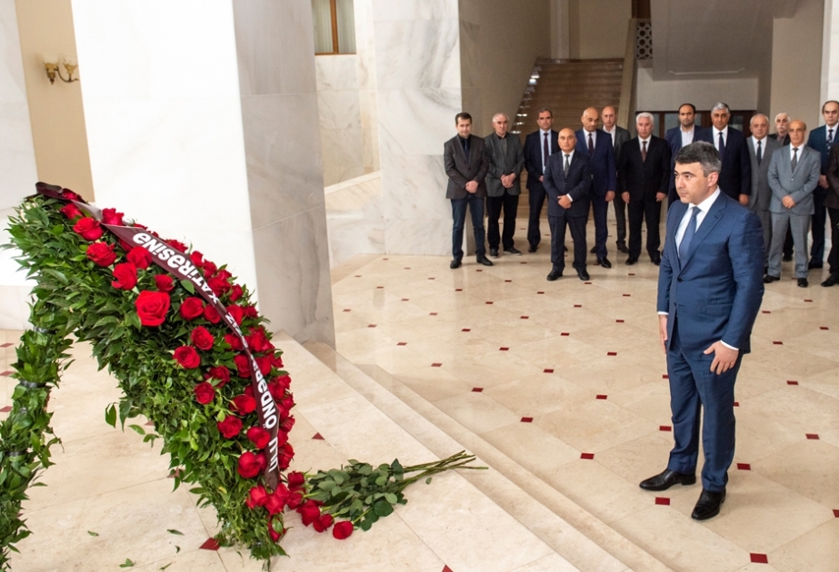 Kənd Təsərrüfatı Nazirliyinin kollektivi Ümummilli Liderin xatirəsini yad edib