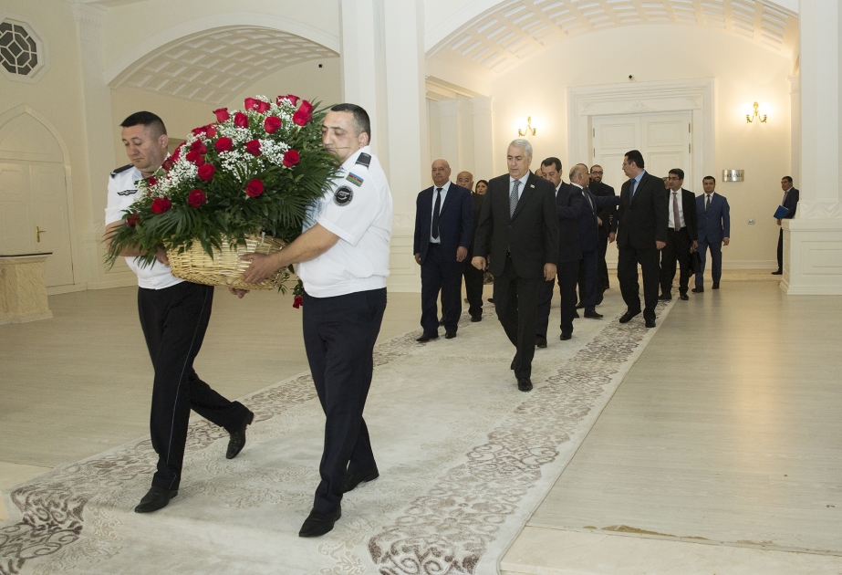 Dəmiryolçular ulu öndər Heydər Əliyevin xatirəsini yad ediblər