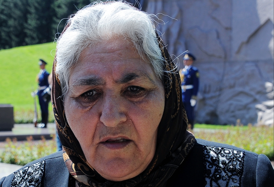 Şəhid anası Səlvi Ələkbərova: Azərbaycan xalqı Heydər Əliyevi heç zaman unutmayacaq