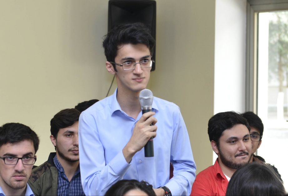 Bakı Ali Neft Məktəbinin tələbələri ilə Karbamid Zavodunda görüş