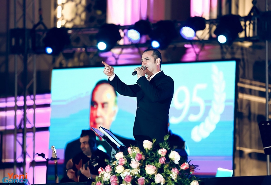 Türkiyəli müğənni Ferhat Göçer Gəncədə möhtəşəm konsert proqramı ilə çıxış edib