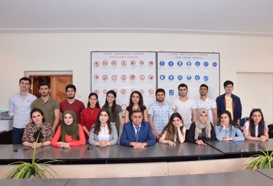 UNEC-in tələbələri biliklərini təcrübədə uğurla tətbiq edirlər