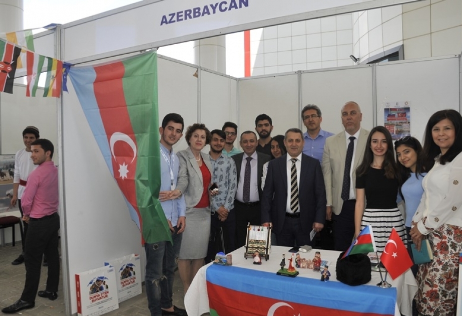 Beynəlxalq festivalda azərbaycanlı tələbələrin hazırladığı “Xalq oyunları” tamaşası maraqla qarşılanıb