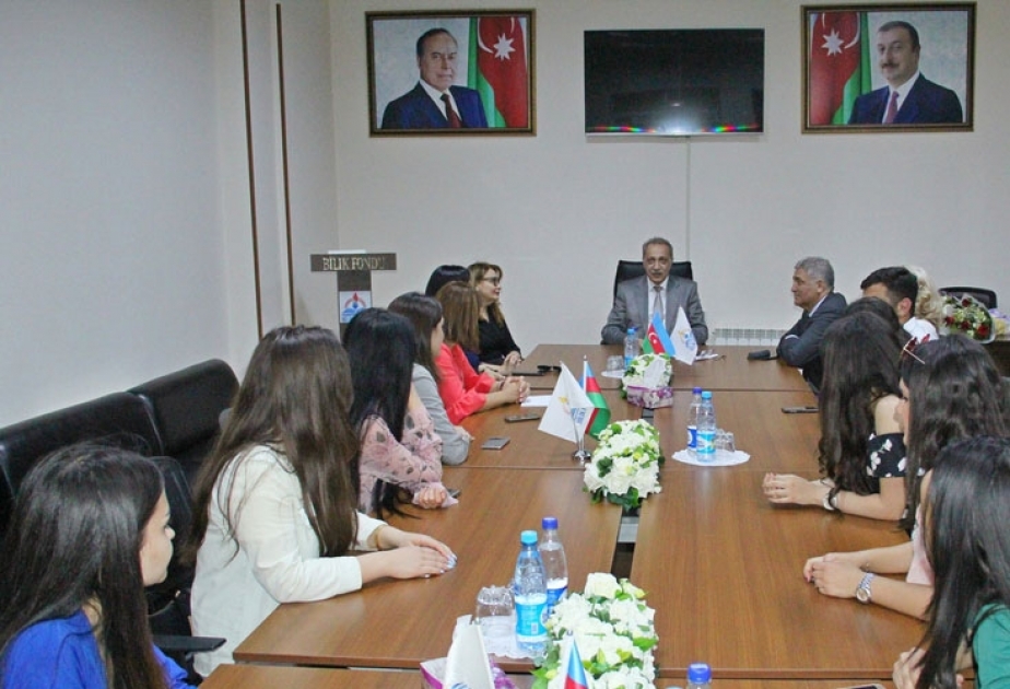 “Cəza” monotamaşasının yaradıcı heyəti Bilik Fondunda