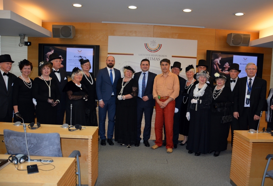 Litva Seymində Ramiz Çekanaviçyusun fərdi sərgisi açılıb