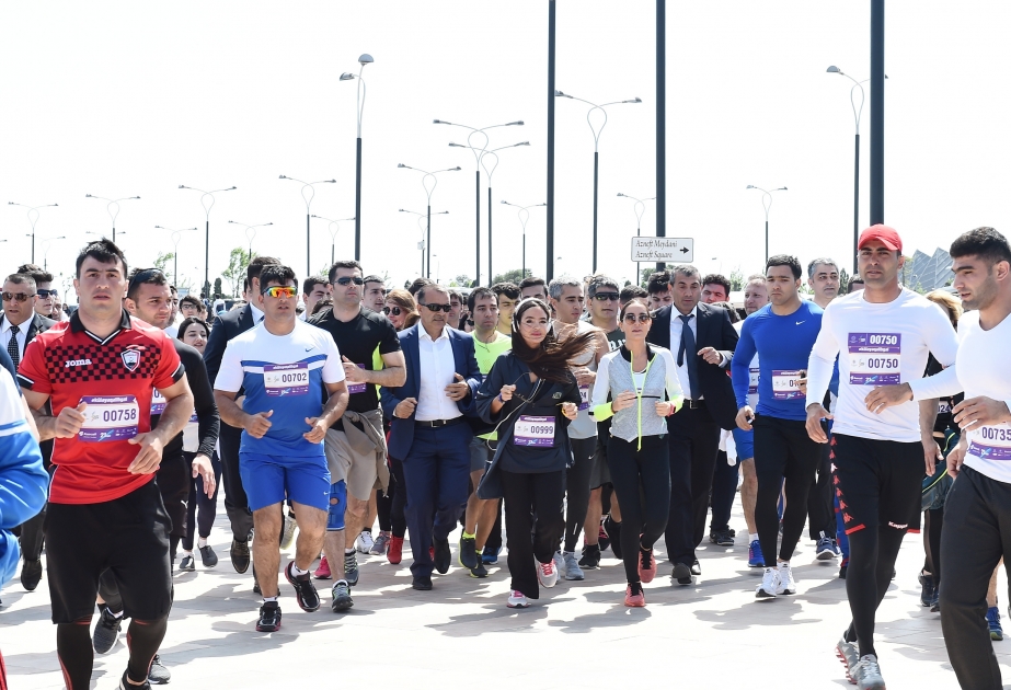 Baku-Marathon begonnen