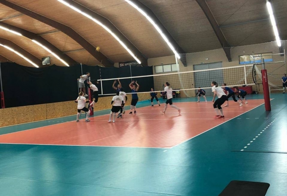 Azerbaijani women volleyball players beat Slovakia in friendly