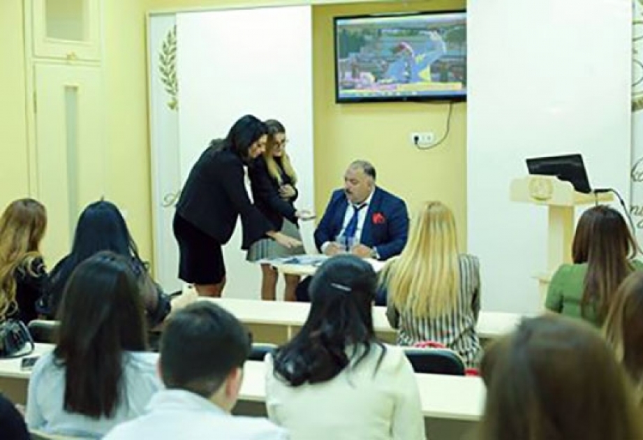 Bəhram Bağırzadə Etika Akademiyasında ustad dərsi keçib
