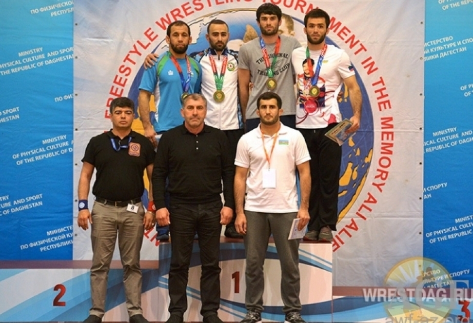 Sərbəst güləşçilərimiz Dağıstanda 3 medal qazanıblar