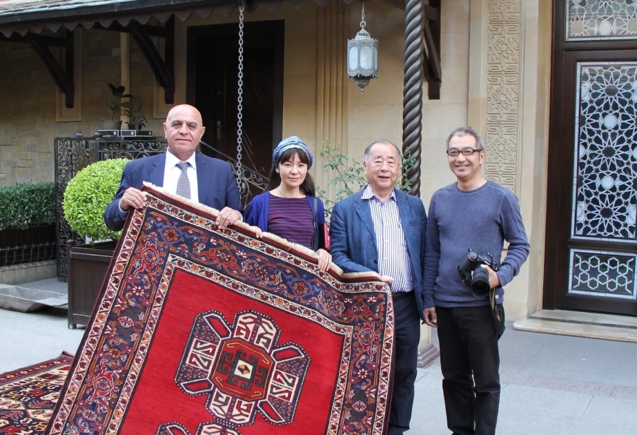Azerbaijani carpets impress Japanese delegation