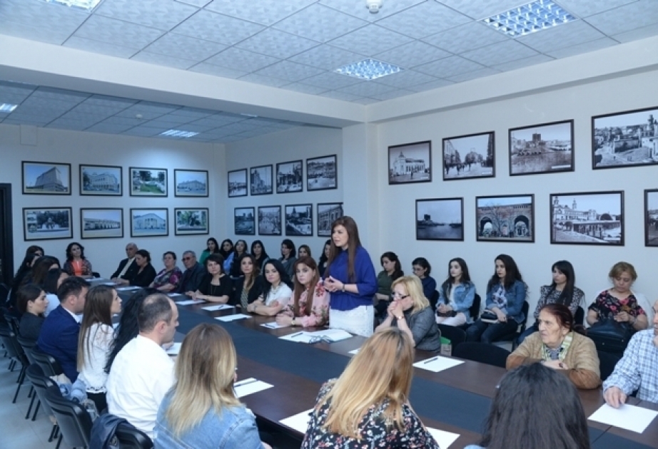 Nəsimi rayonunda sağlam ailə mühitinin formalaşması mövzusunda “dəyirmi masa” keçirilib