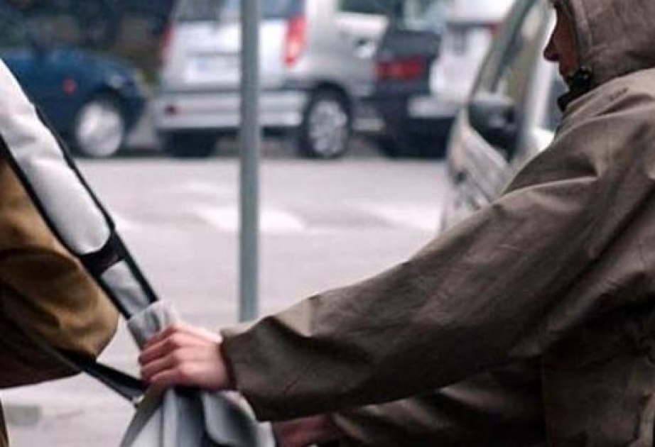 İçərisində 70 min manat olan çantanı soyğunçuluq yolu ilə ələ keçirən qrupun üzvü saxlanılıb