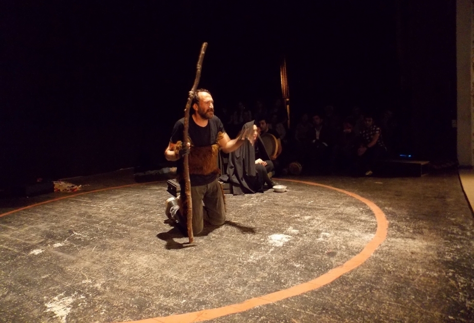 İranlı aktyorlar Lənkəran Dövlət Dram Teatrının səhnəsində