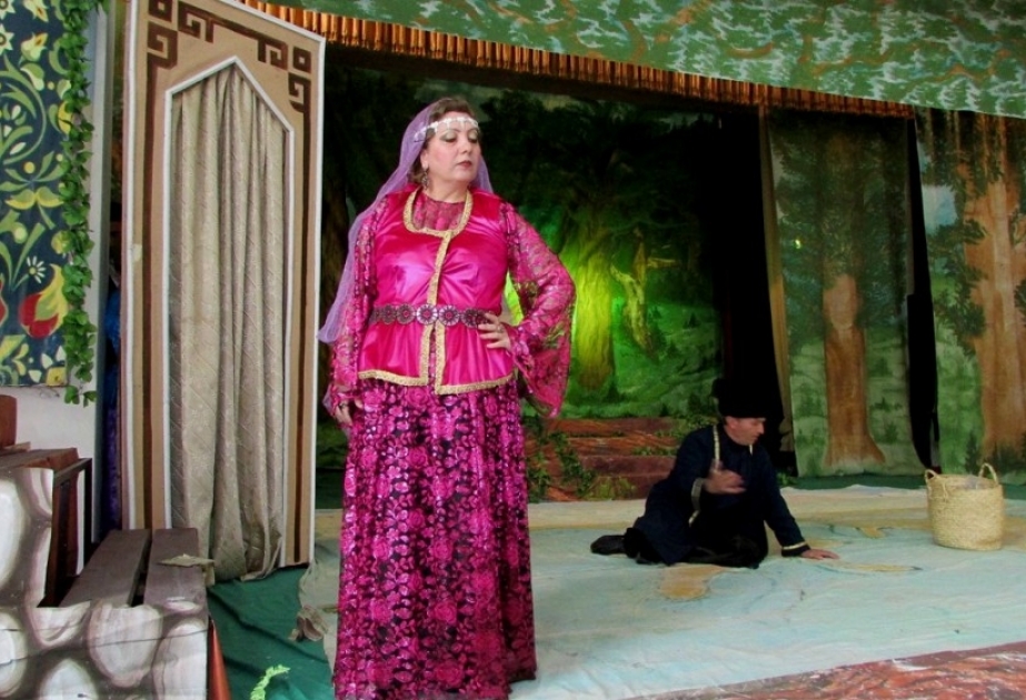 Qusar Dövlət Ləzgi Dram Teatrı xaçmazlı tamaşaçılara “Pəri cadu” əsərini təqdim edib