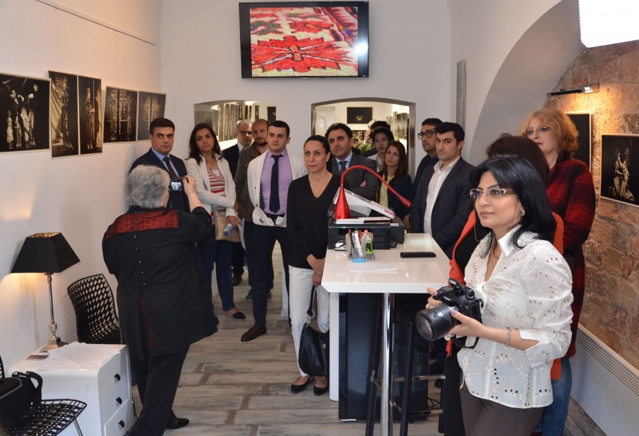 Azərbaycanın tanınmış fotorəssamının Budapeştdə fərdi sərgisi açılıb