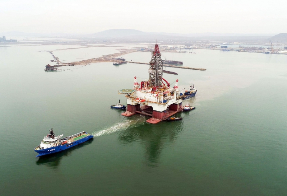 SOCAR: Heydər Əliyev adına yarımdalma qazma qurğusu hazırda “Abşeron” yatağında quyu qazır