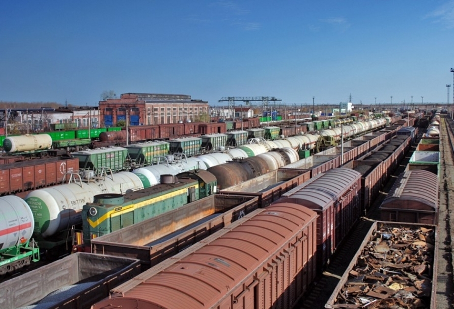 نقل 4ر4 ملايين طن من الشحن عبر السكك الحديدية في الأشهر الأربعة